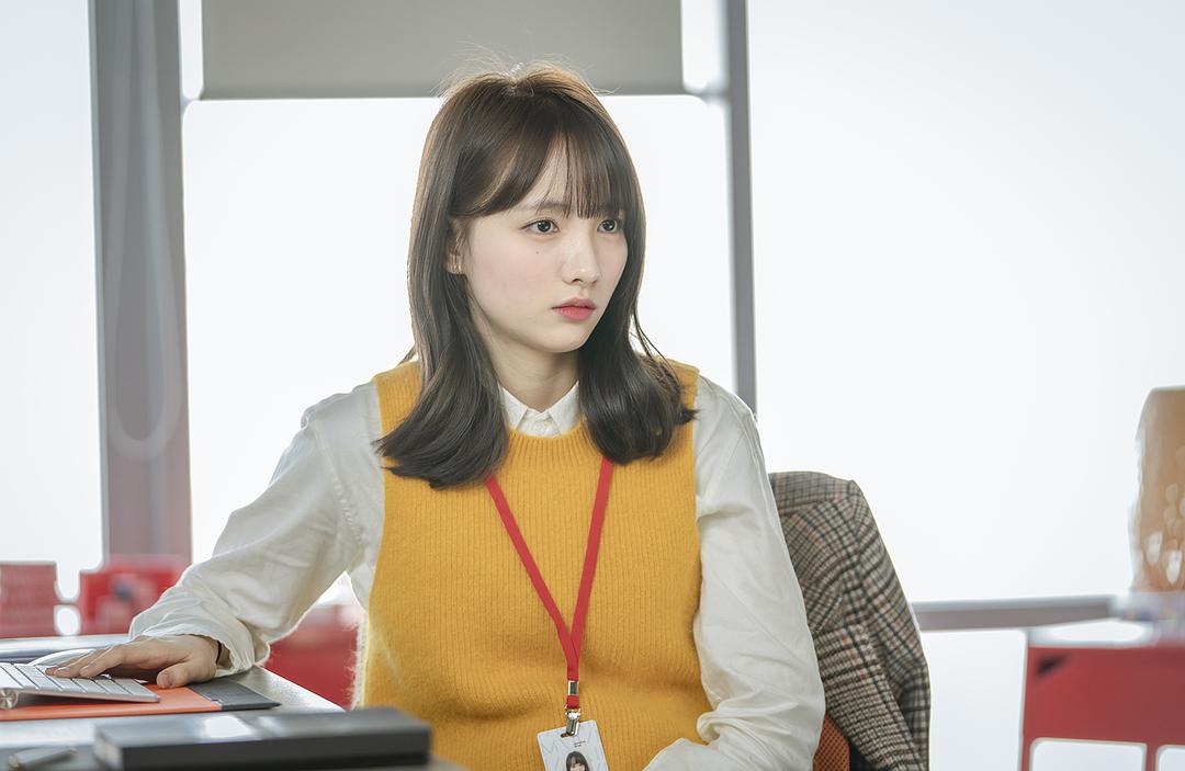 《呜嗡呜嗡》剧照第1张图片 《呜嗡呜嗡》剧照第1张图片